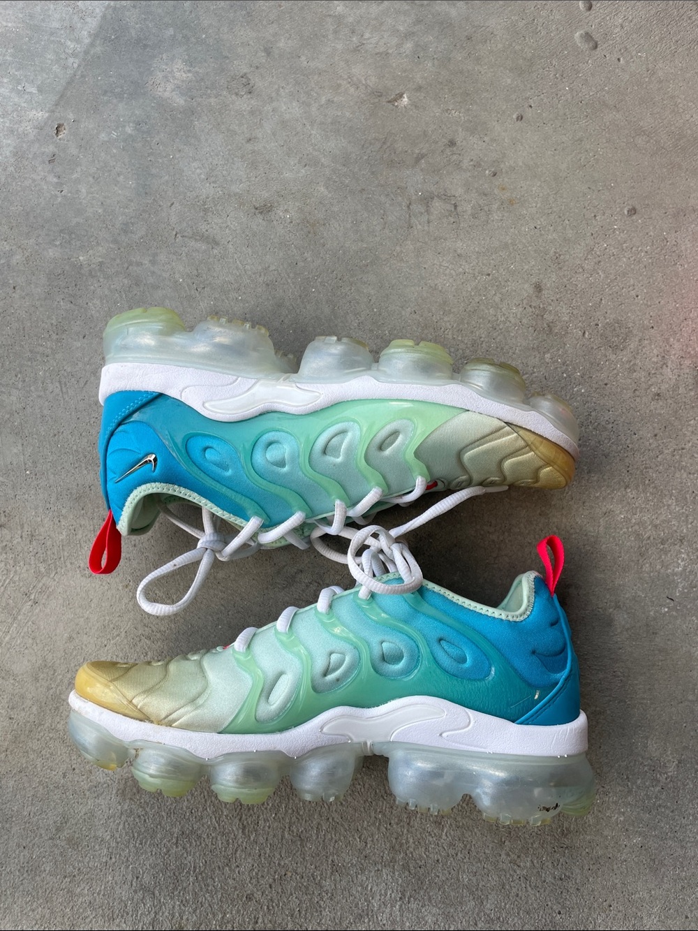 NIKE Women's Air VaporMax Plus Mint Foam Laser Blue Shoes Size 8 - Picture 7 of 12